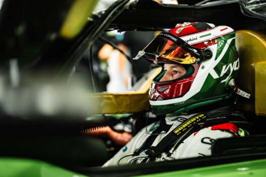 Daniil Kvyat debutta nel Super GT giapponese con JLOC