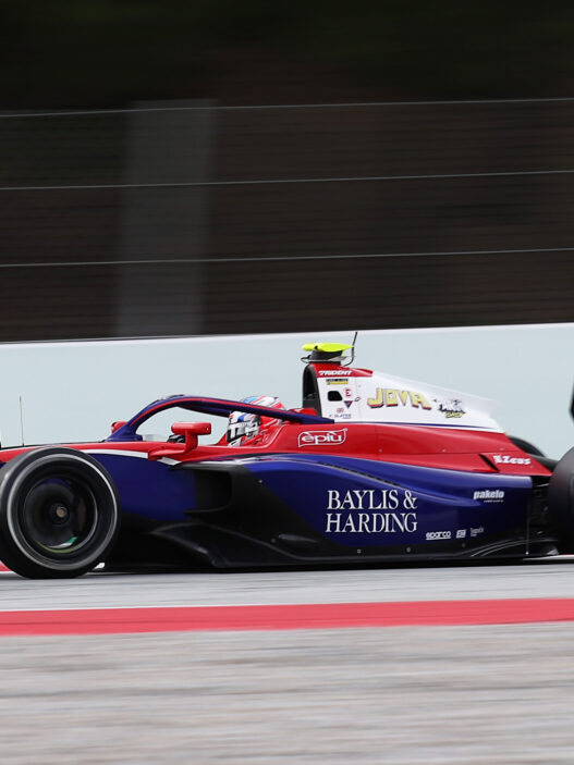 Slater più veloce nel primo giorno di test a Barcellona