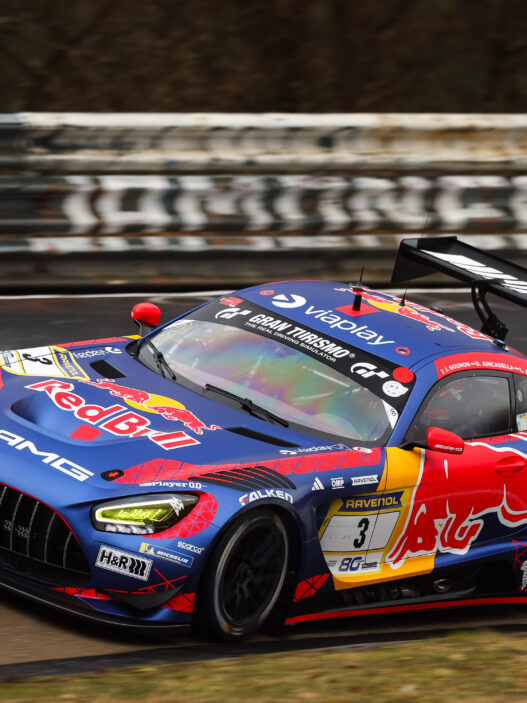 NLS, Max Verstappen dalla Cina… con furore